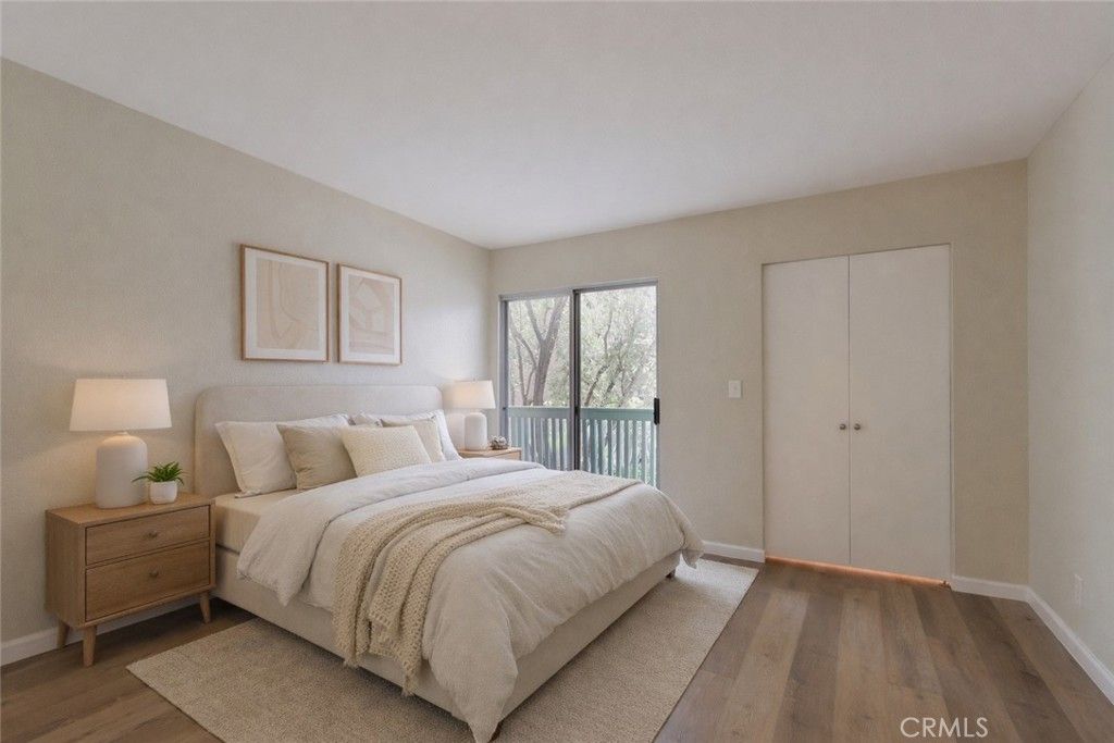 Image 17 of property listing at 576 N Bellflower 116, Long Beach, CA 90814