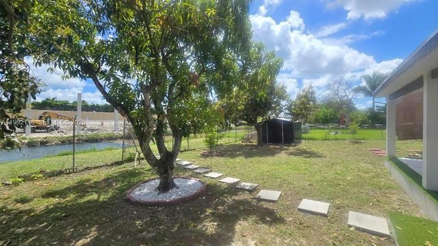 29925 SW 143rd Ct, Homestead, FL 33033