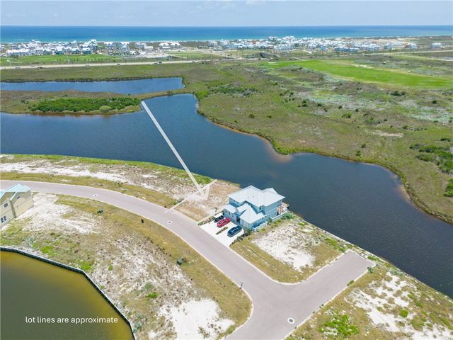 152 Laguna Isles Dr, Port Aransas, TX 78373