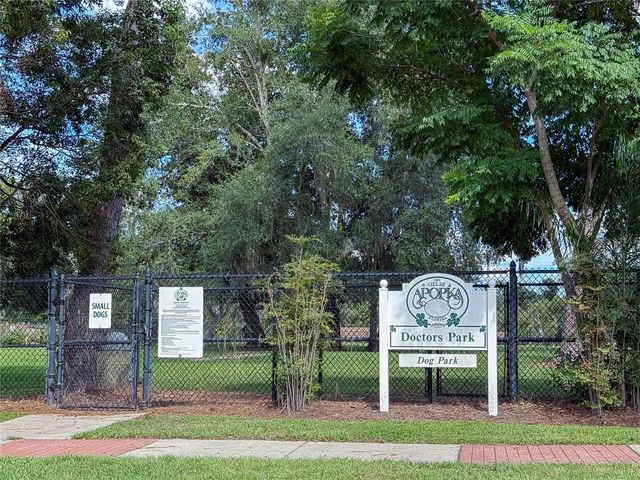 160 E OAK STREET, Apopka, FL 32703