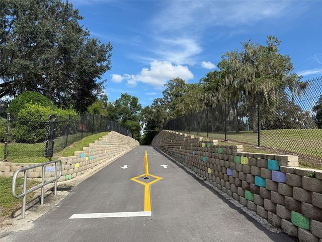 160 E OAK STREET, Apopka, FL 32703