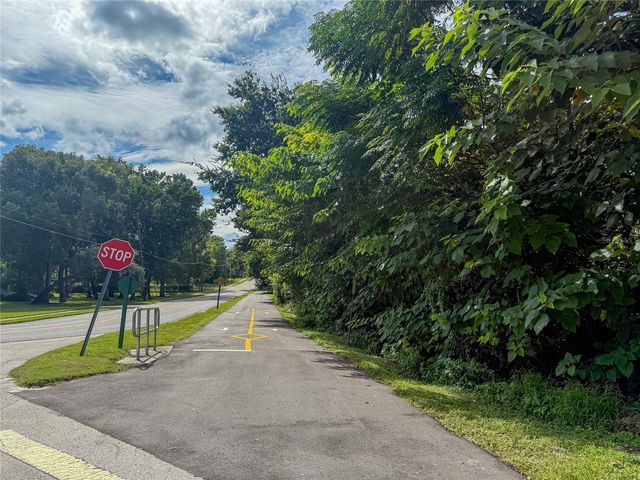 160 E OAK STREET, Apopka, FL 32703