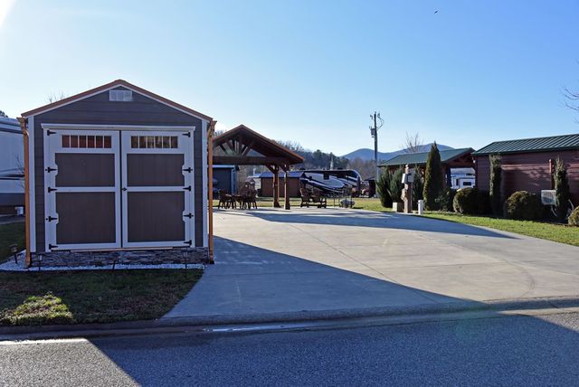 184 Golden Nugget Road, Blairsville, GA 30512