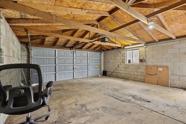 2957 Ivanhoe Drive, Columbus, OH 43209