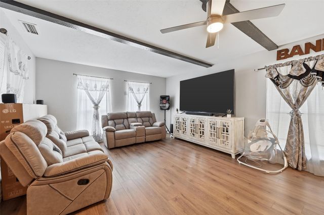 423 Charlotte Street, Duncanville, TX 75137