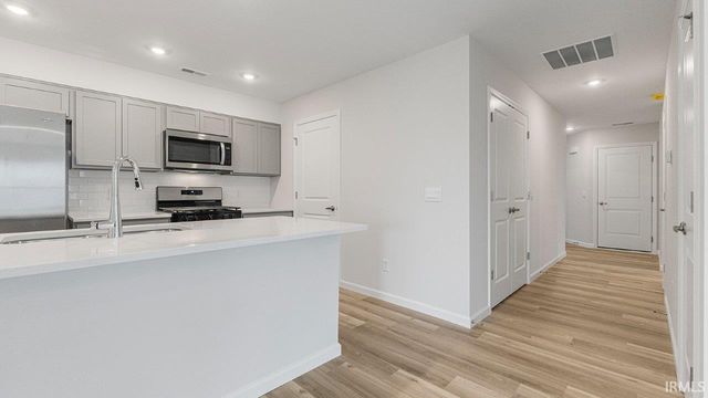 1030 Butler Lake Court, Fort Wayne, IN 46818