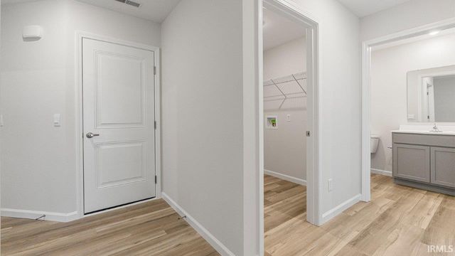 1030 Butler Lake Court, Fort Wayne, IN 46818