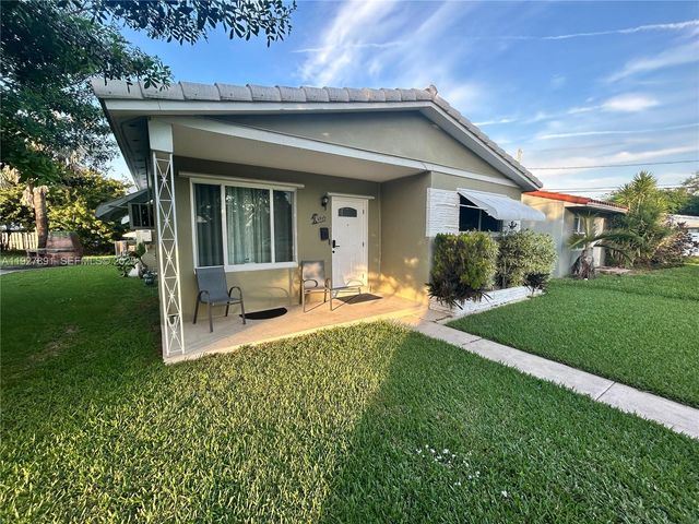 1915 Mayo St, Hollywood, FL 33020