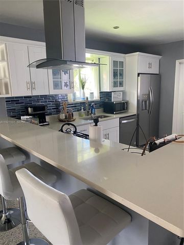 1915 Mayo St, Hollywood, FL 33020