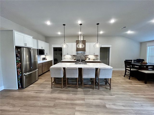 651 Summer Lane, Prairie Grove, AR 72753
