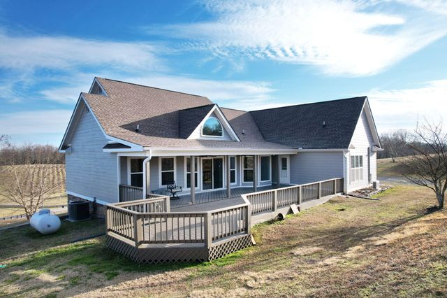 6857 Sam Smith Road, Birchwood, TN 37308