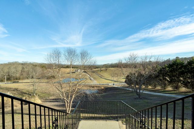6857 Sam Smith Road, Birchwood, TN 37308