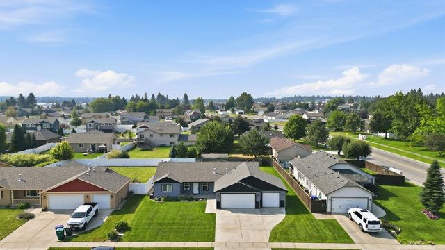 1708 E 6th St, Deer Park, WA 99006