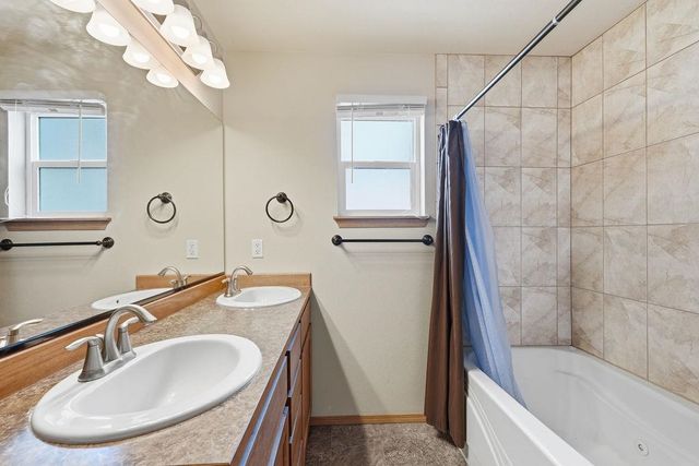 1708 E 6th St, Deer Park, WA 99006