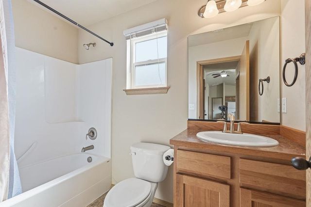 1708 E 6th St, Deer Park, WA 99006