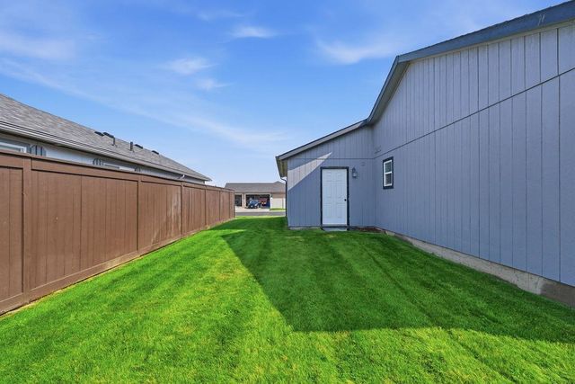 1708 E 6th St, Deer Park, WA 99006