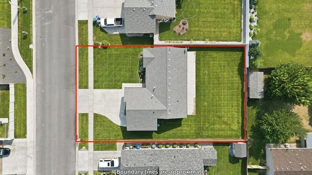 1708 E 6th St, Deer Park, WA 99006