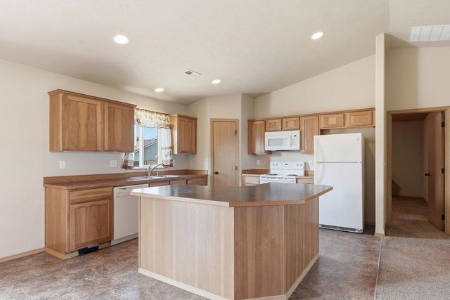 1708 E 6th St, Deer Park, WA 99006