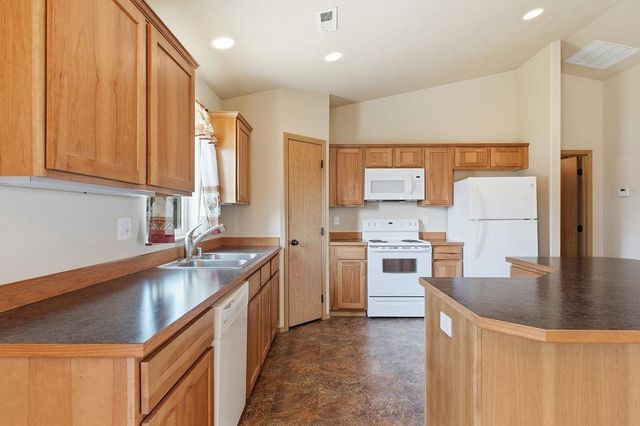 1708 E 6th St, Deer Park, WA 99006