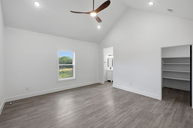 1496 Jones Creek Rd, Dickson, TN 37055