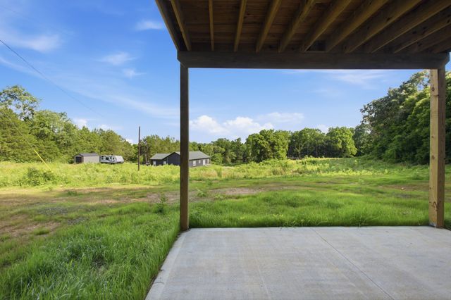 1496 Jones Creek Rd, Dickson, TN 37055