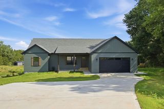 1496 Jones Creek Rd, Dickson, TN 37055