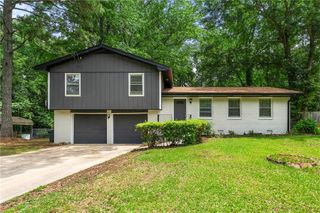 586 Chris Circle, Lawrenceville, GA 30044