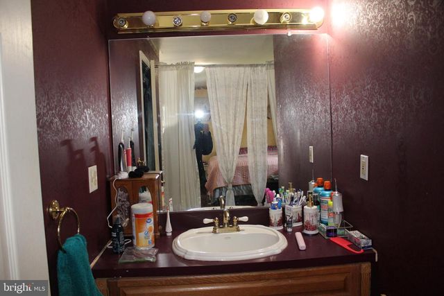 80 CHEWS LANDING RD, Clementon, NJ 08021