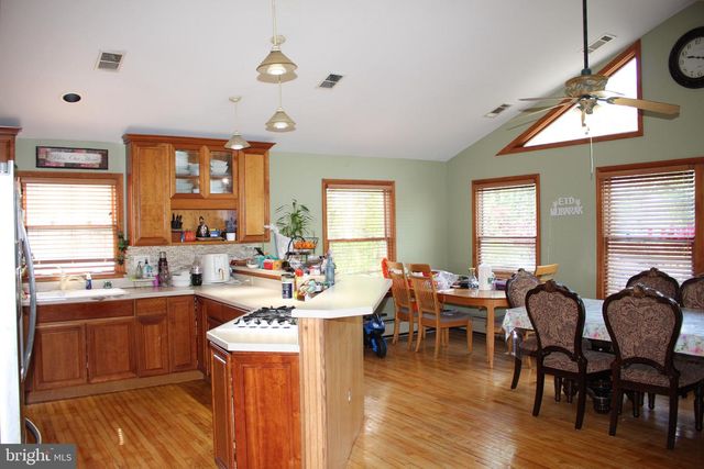 80 CHEWS LANDING RD, Clementon, NJ 08021