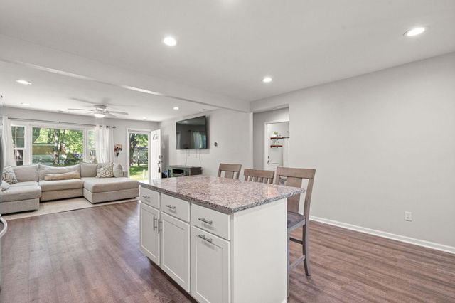 1301 S Cline Avenue, Griffith, IN 46319