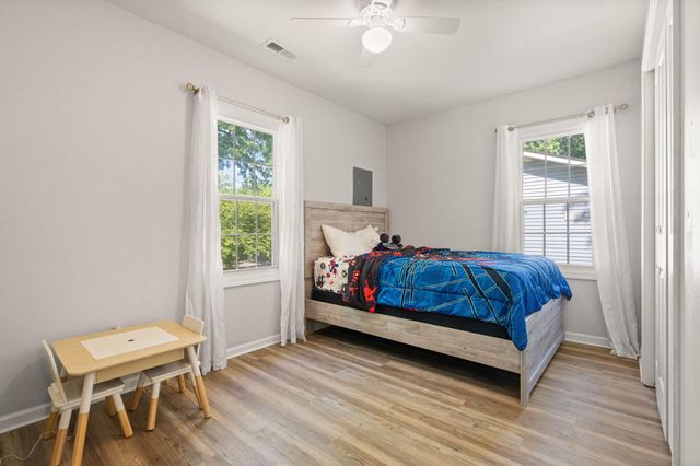 1301 S Cline Avenue, Griffith, IN 46319