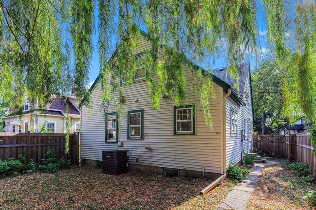 3412 34th Avenue S, Minneapolis, MN 55406