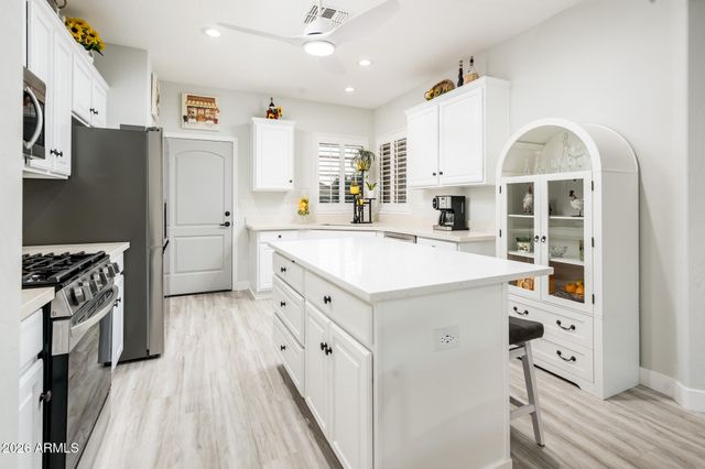 12930 W CHAPALA Drive, Sun City West, AZ 85375