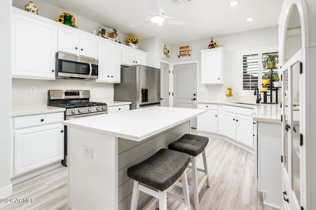 12930 W CHAPALA Drive, Sun City West, AZ 85375