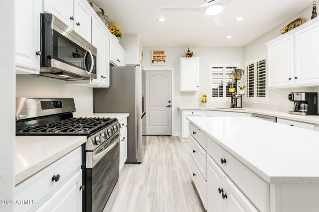 12930 W CHAPALA Drive, Sun City West, AZ 85375