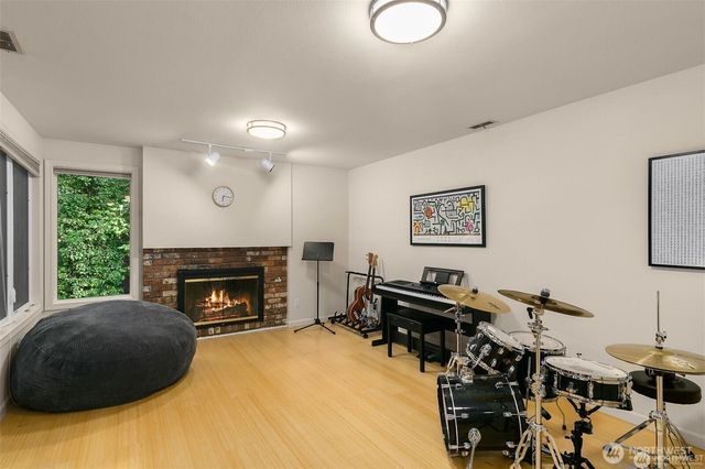 15144 SE 46th Way, Bellevue, WA 98006