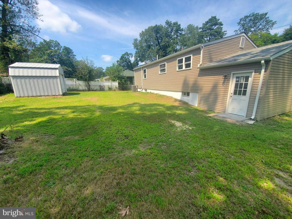 211 GARDEN AVE, Browns Mills, NJ 08015