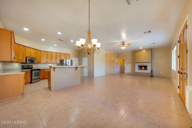251 N Del Sur Drive, Vail, AZ 85641