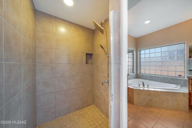 251 N Del Sur Drive, Vail, AZ 85641