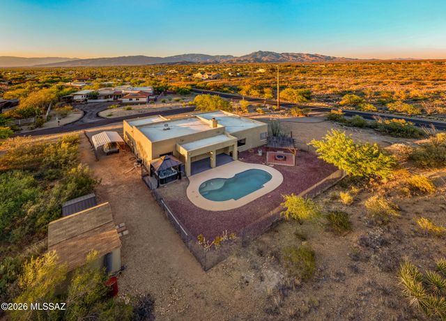 251 N Del Sur Drive, Vail, AZ 85641