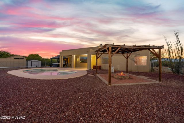 251 N Del Sur Drive, Vail, AZ 85641