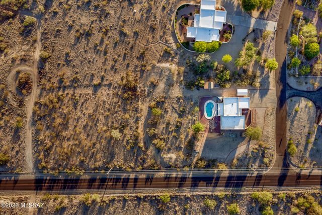 251 N Del Sur Drive, Vail, AZ 85641