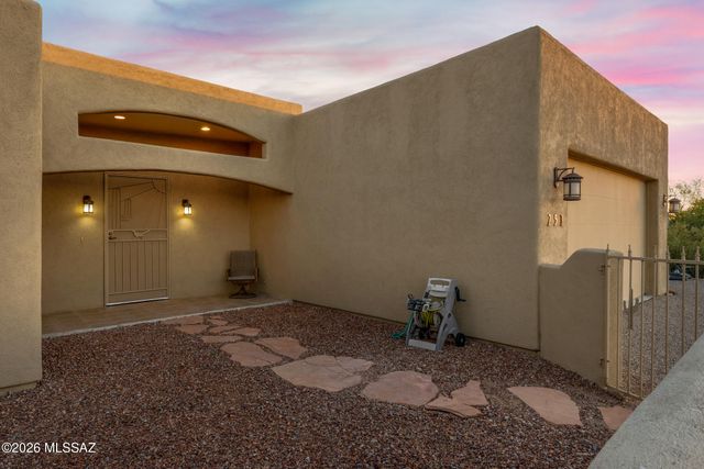 251 N Del Sur Drive, Vail, AZ 85641