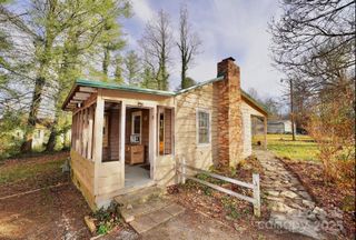 320 Dove Haven Lane, Hendersonville, NC 28791