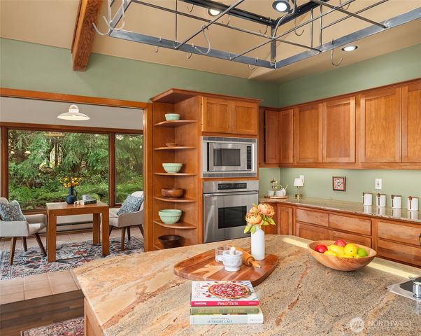 28302 97th Avenue SW, Vashon, WA 98070