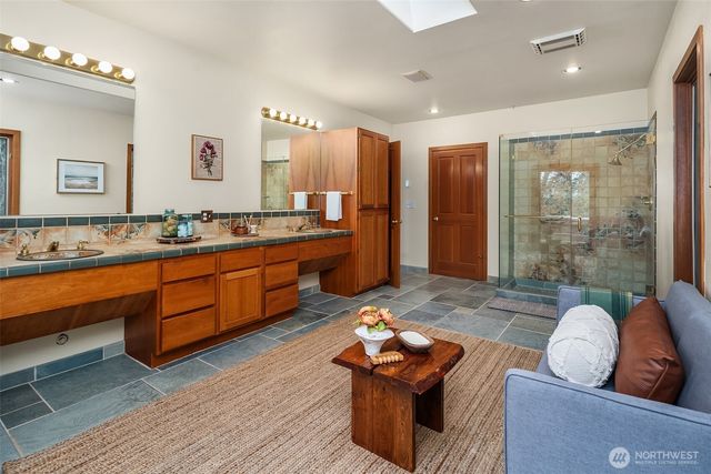 28302 97th Avenue SW, Vashon, WA 98070