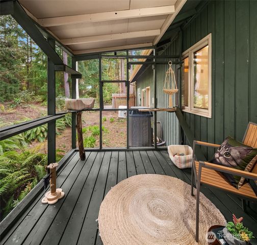 28302 97th Avenue SW, Vashon, WA 98070