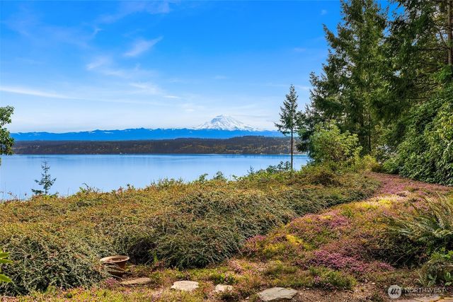 28302 97th Avenue SW, Vashon, WA 98070