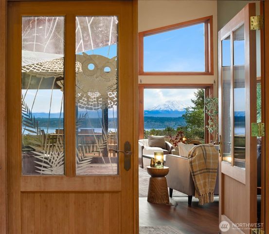 28302 97th Avenue SW, Vashon, WA 98070