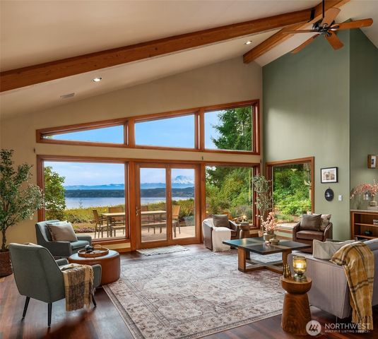 28302 97th Avenue SW, Vashon, WA 98070